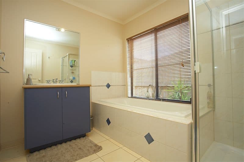 50  Oakbank Boulevard, WHITTLESEA VIC 3757, Whittlesea - Thumbnail 6