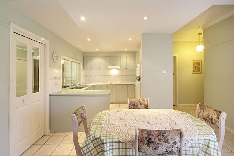 75 Marlborough Street, BENTLEIGH EAST VIC 3165, Bentleigh East - Thumbnail 2