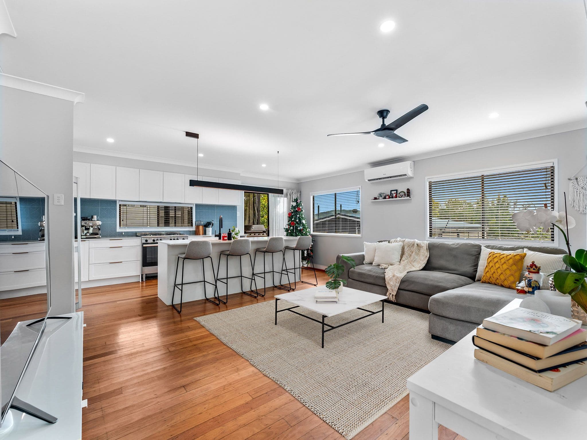 11 Pathara Crescent, Ferny Hills QLD 4055, Ferny Hills - Thumbnail 2