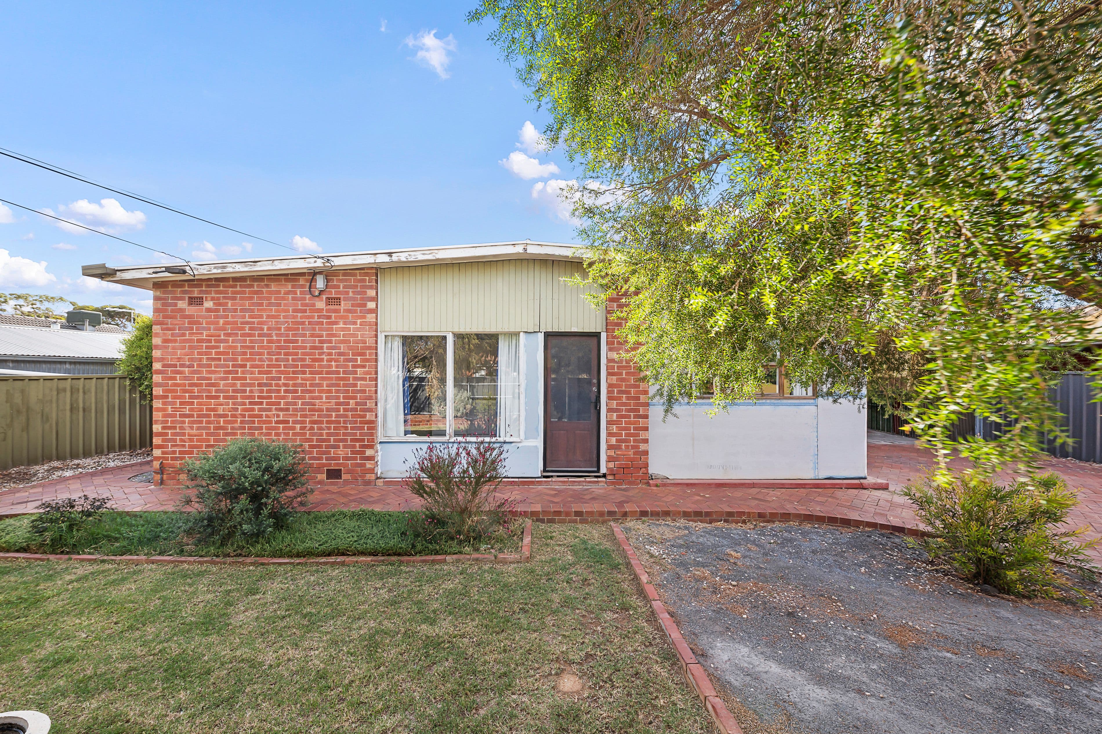 15 Barnes Crescent, Parafield Gardens SA 5107, Parafield Gardens - Thumbnail 2