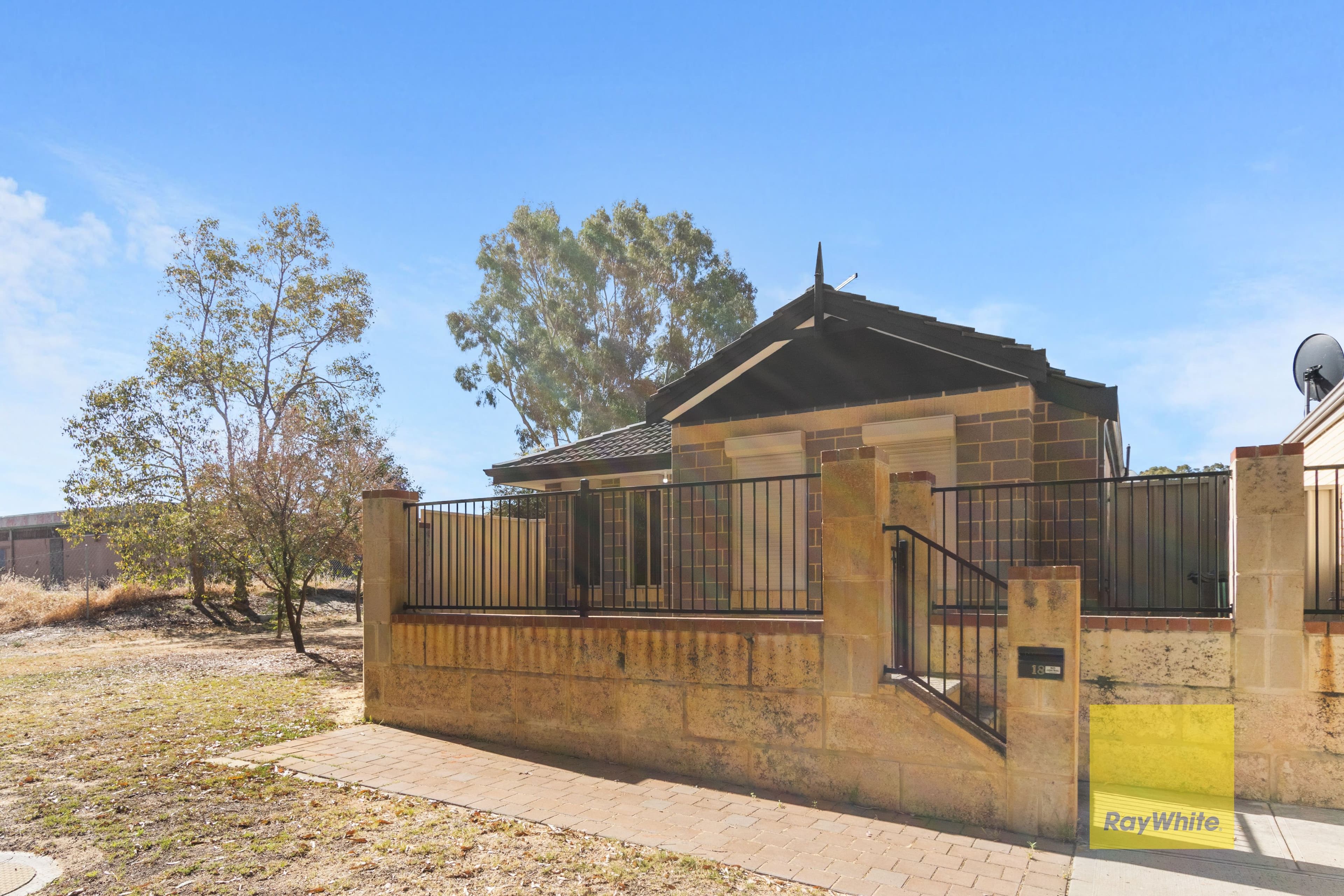 18 Dobson Lane, Eden Hill WA 6054, Eden Hill - Thumbnail 3