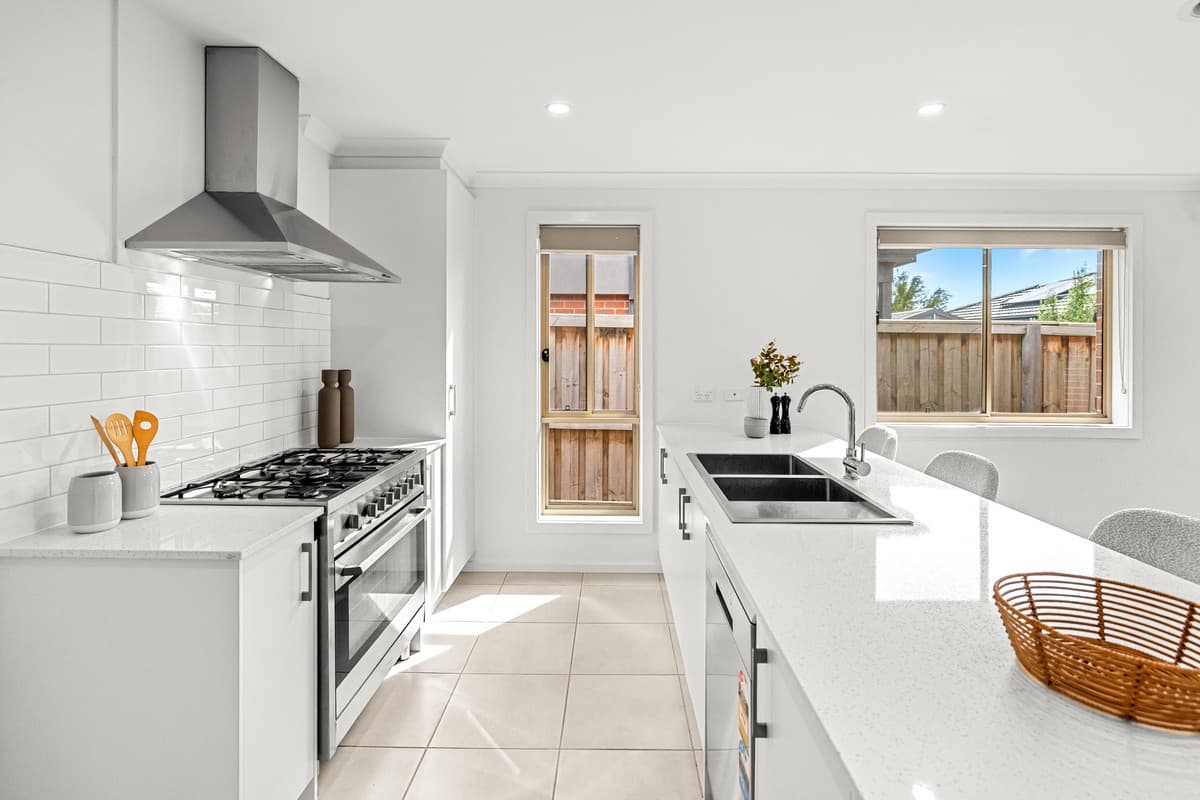 31 Kohli Crescent, Rockbank VIC 3335, Rockbank - Thumbnail 4