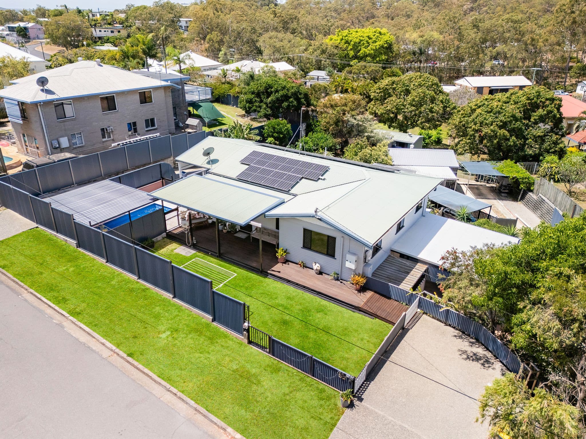 52 Fisher Street, West Gladstone QLD 4680, West Gladstone - Thumbnail 2