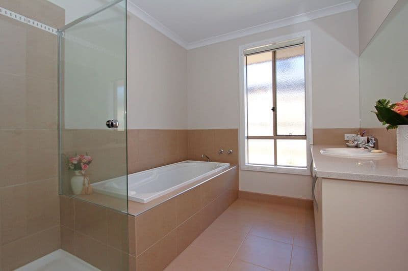 9 Crestwood Drive, ROSEBUD VIC 3939, Rosebud - Thumbnail 8