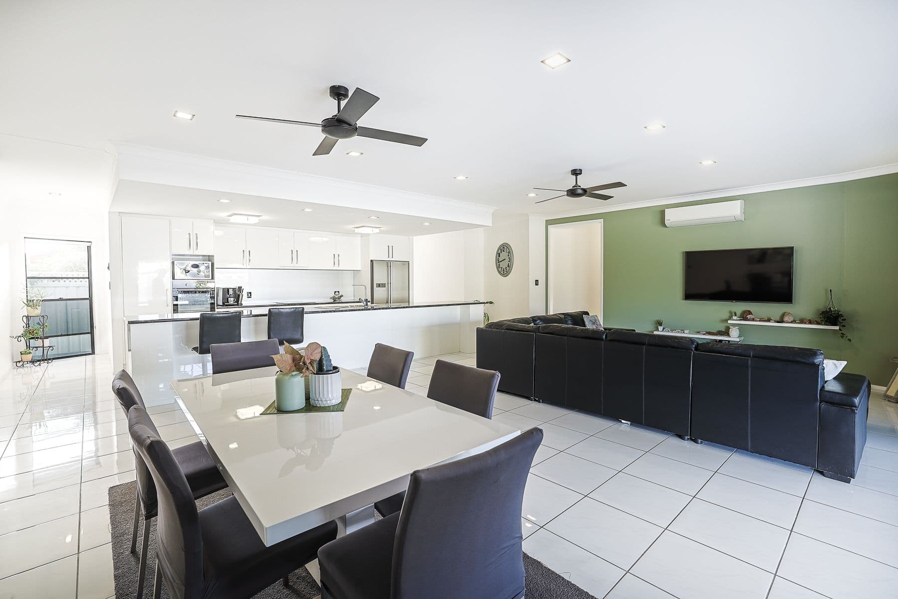 30 Quinn Street, Emerald QLD 4720, Emerald - Thumbnail 8