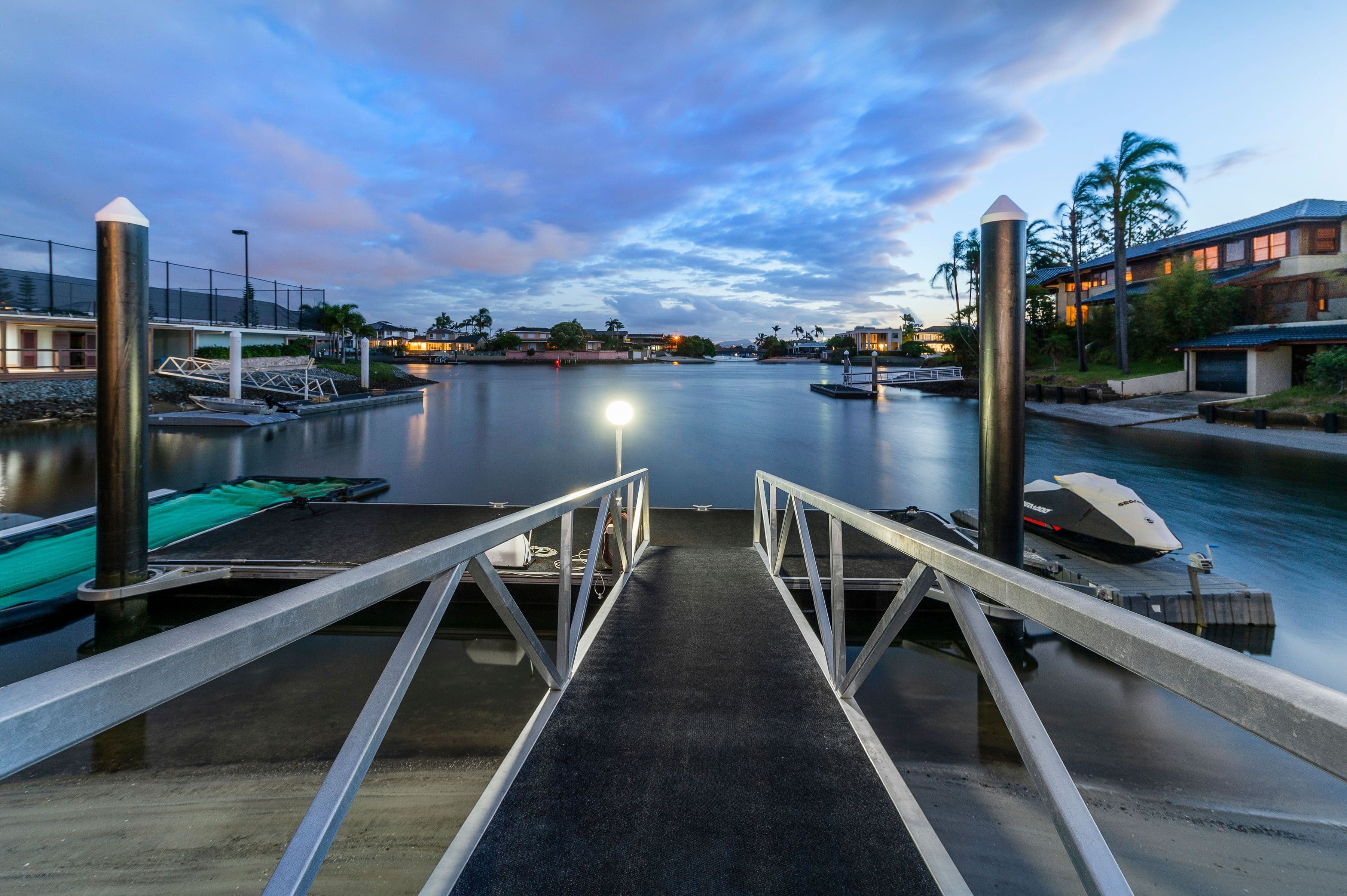 10 Rapallo Avenue, Isle Of Capri QLD 4217, Isle Of Capri - Thumbnail 2