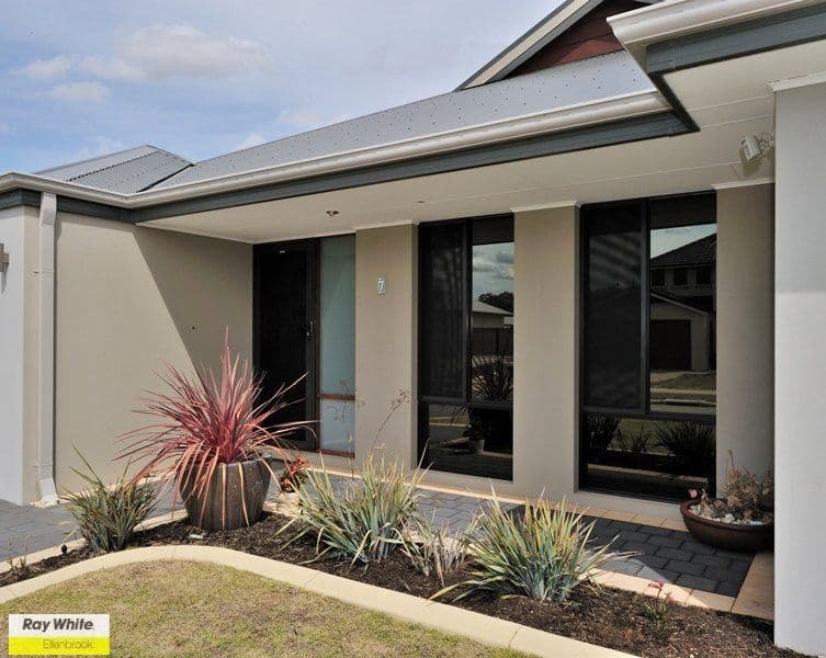 7 Fewson Turn, ELLENBROOK WA 6069, Ellenbrook - Thumbnail 2