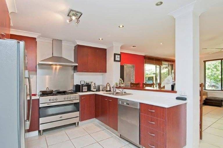 6 McCleary Street, Sorrento QLD 4217, Sorrento - Image 1