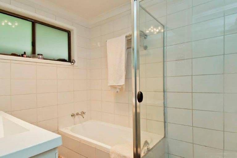 6 McCleary Street, Sorrento QLD 4217, Sorrento - Thumbnail 7
