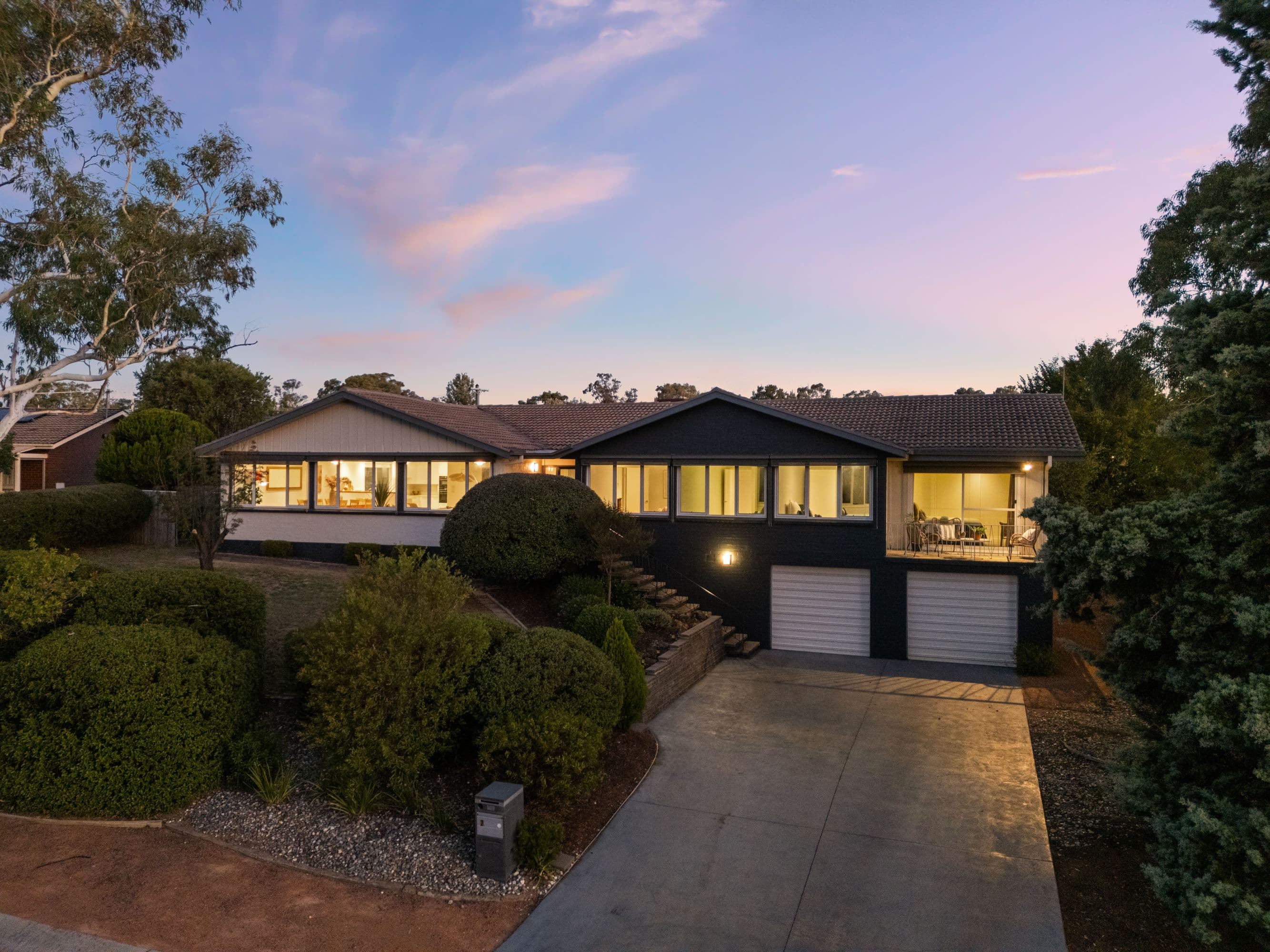 2 Kinleyside Crescent, Weetangera ACT 2614, Weetangera - Thumbnail 2