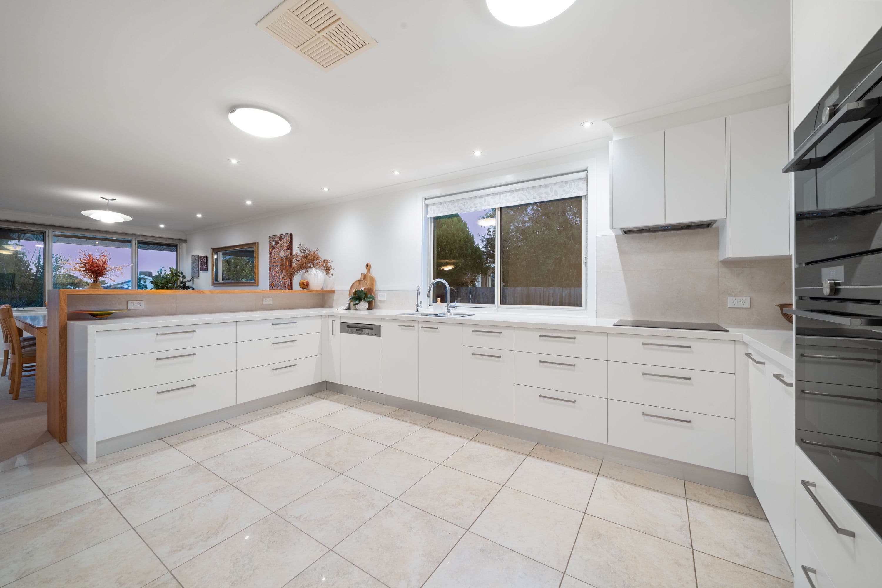 2 Kinleyside Crescent, Weetangera ACT 2614, Weetangera - Thumbnail 5