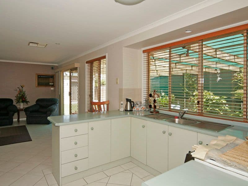 17 Sandpiper Avenue, SEAFORD RISE SA 5169, Seaford Rise - Thumbnail 2