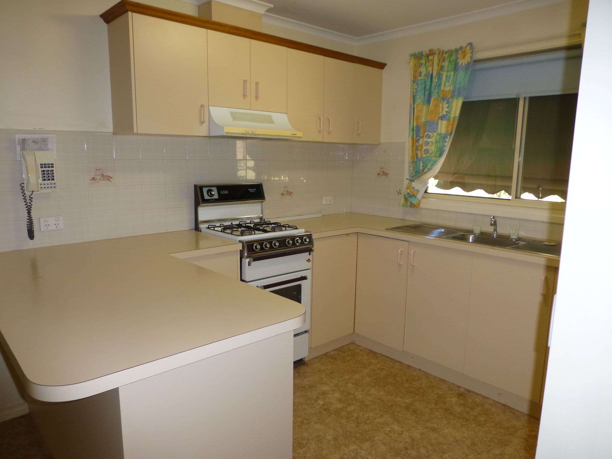 98 Hovell Street, Echuca VIC 3564, Echuca - Thumbnail 2
