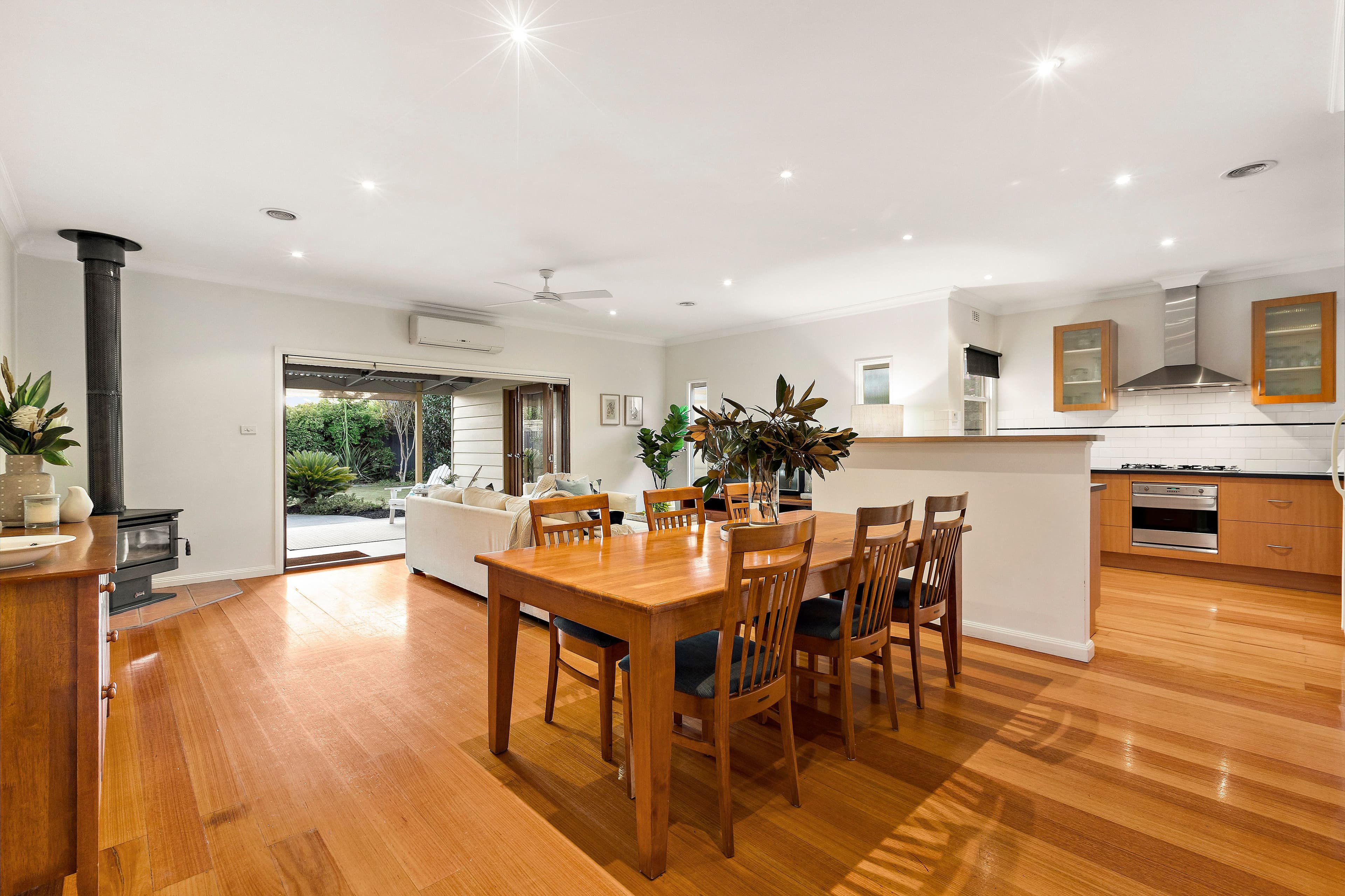 5 Delos Street, Oakleigh South VIC 3167, Oakleigh South - Thumbnail 2