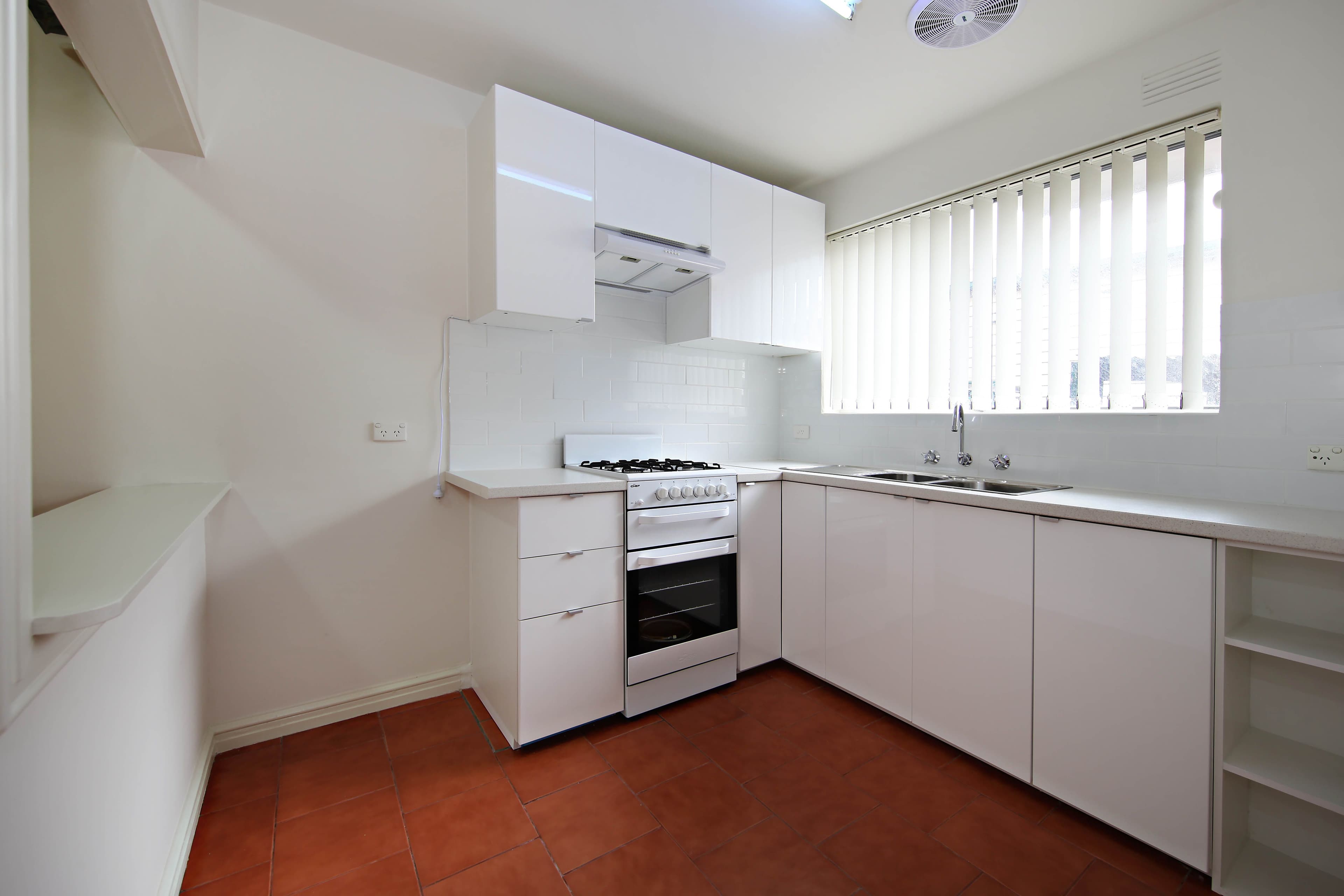 75 Kingsville Street, Point Cook VIC 3030, Point Cook - Thumbnail 3
