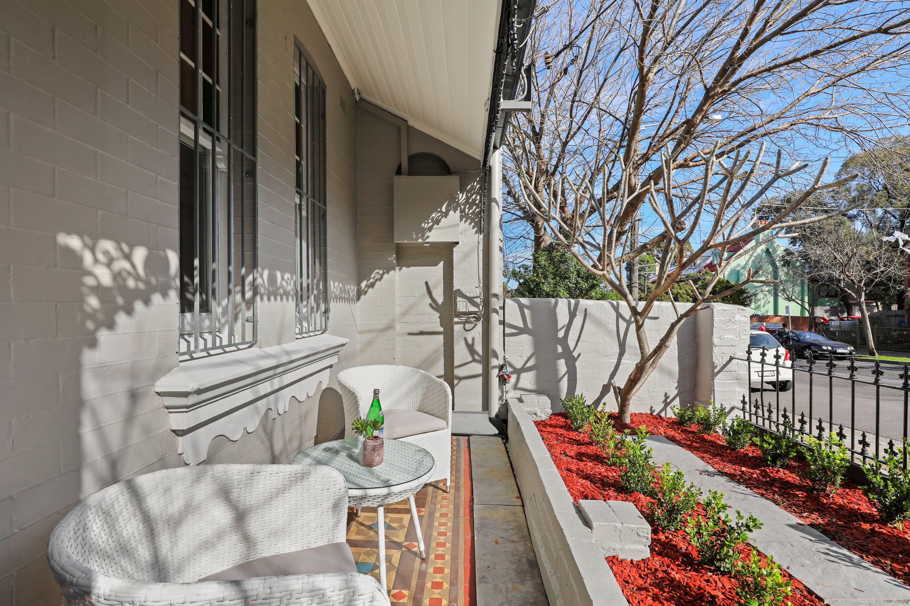 8 Alice Street, Newtown - Thumbnail 2