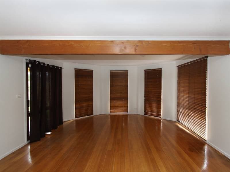 30 Bourke Crescent, Hoppers Crossing - Thumbnail 2