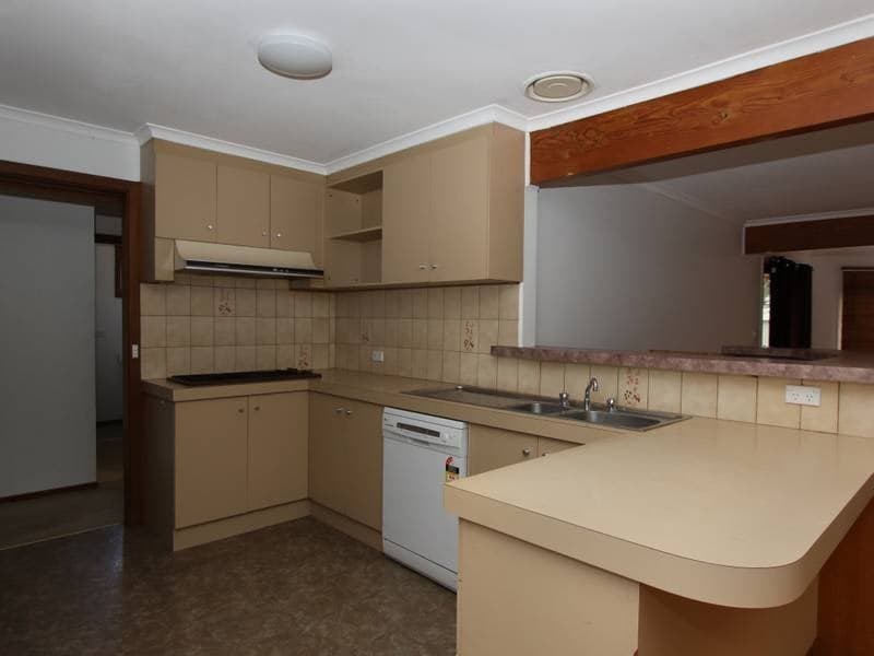 30 Bourke Crescent, Hoppers Crossing - Thumbnail 5