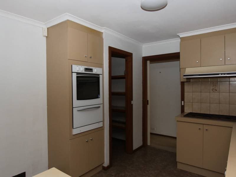 30 Bourke Crescent, Hoppers Crossing - Thumbnail 8