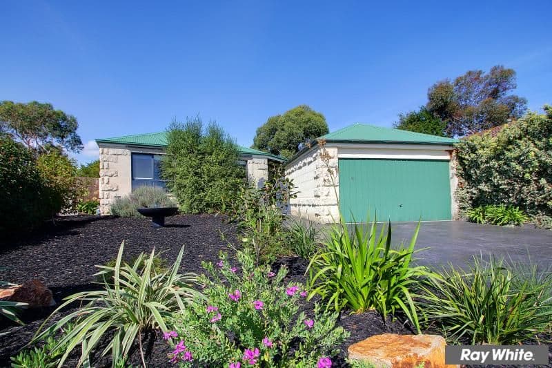 14 Andrew Place, MORNINGTON VIC 3931, Mornington - Image 1