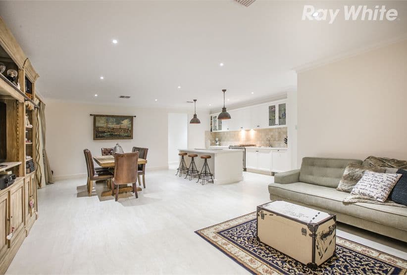 3 Triandra Drive, South Morang VIC 3752, South Morang - Thumbnail 2