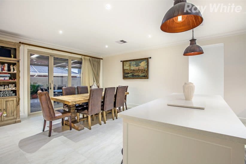 3 Triandra Drive, South Morang VIC 3752, South Morang - Thumbnail 6