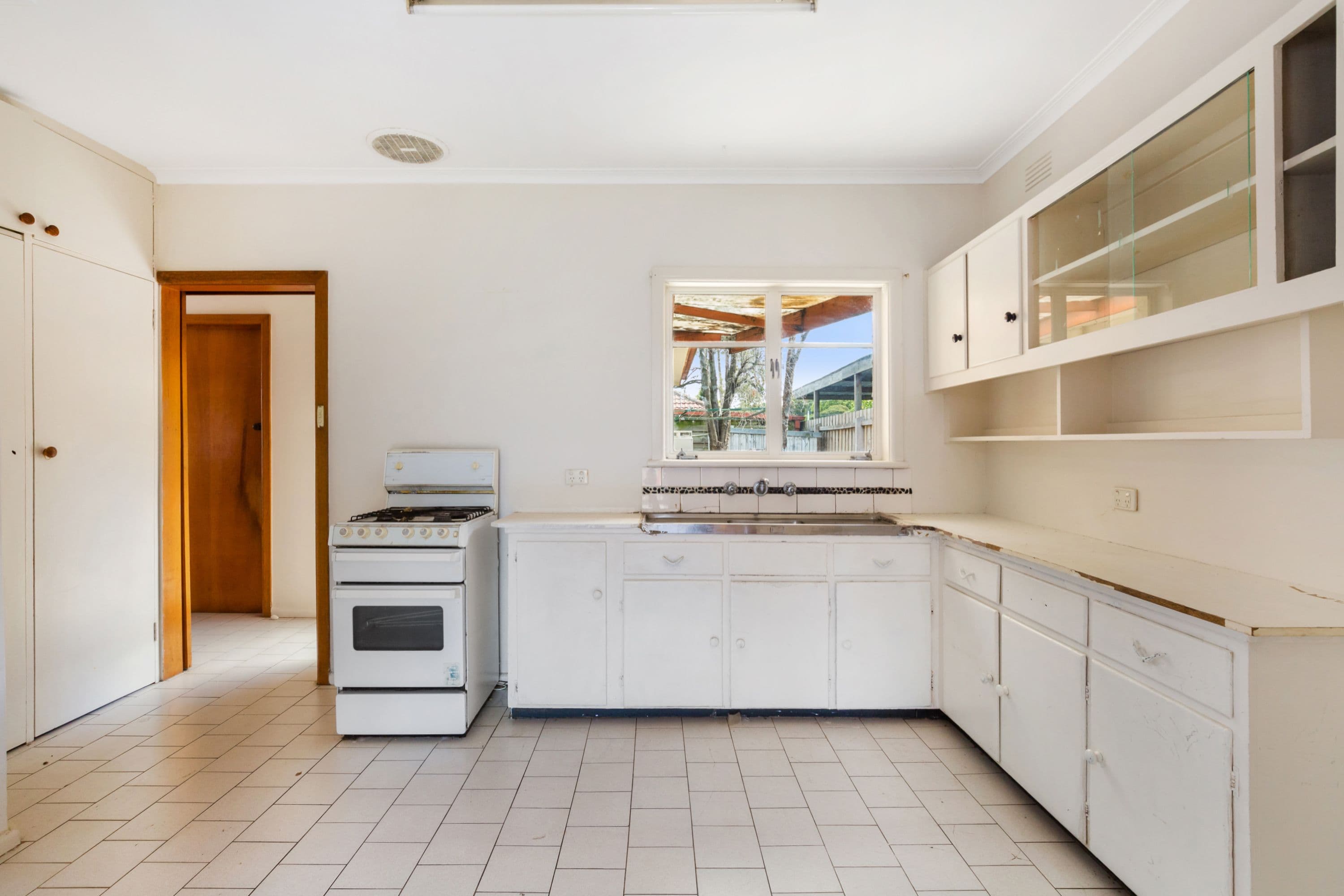 8 Boronia Avenue, Dandenong North VIC 3175, Dandenong North - Thumbnail 5