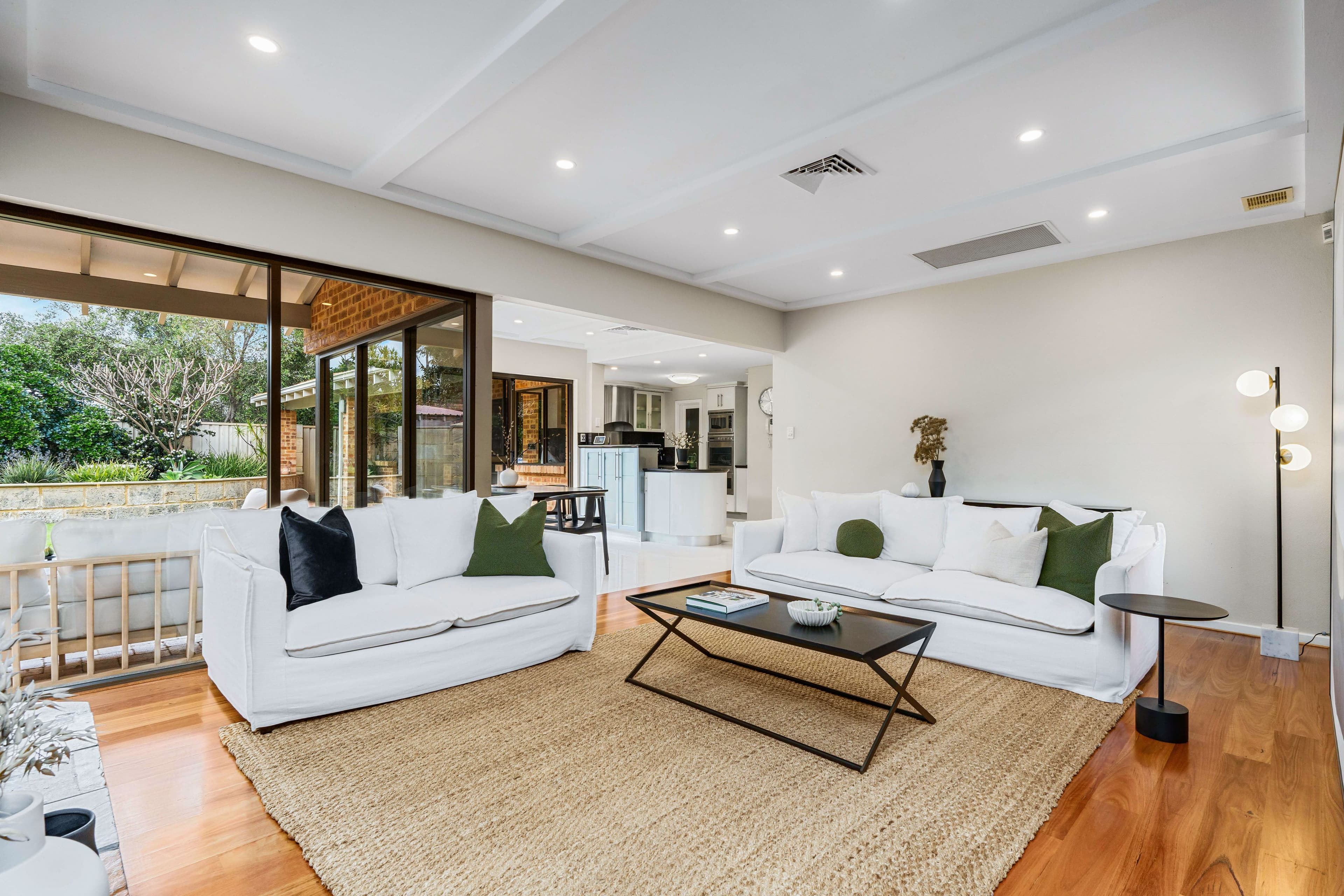 8 Kempenfeldt Avenue, Sorrento WA 6020, Sorrento - Thumbnail 4