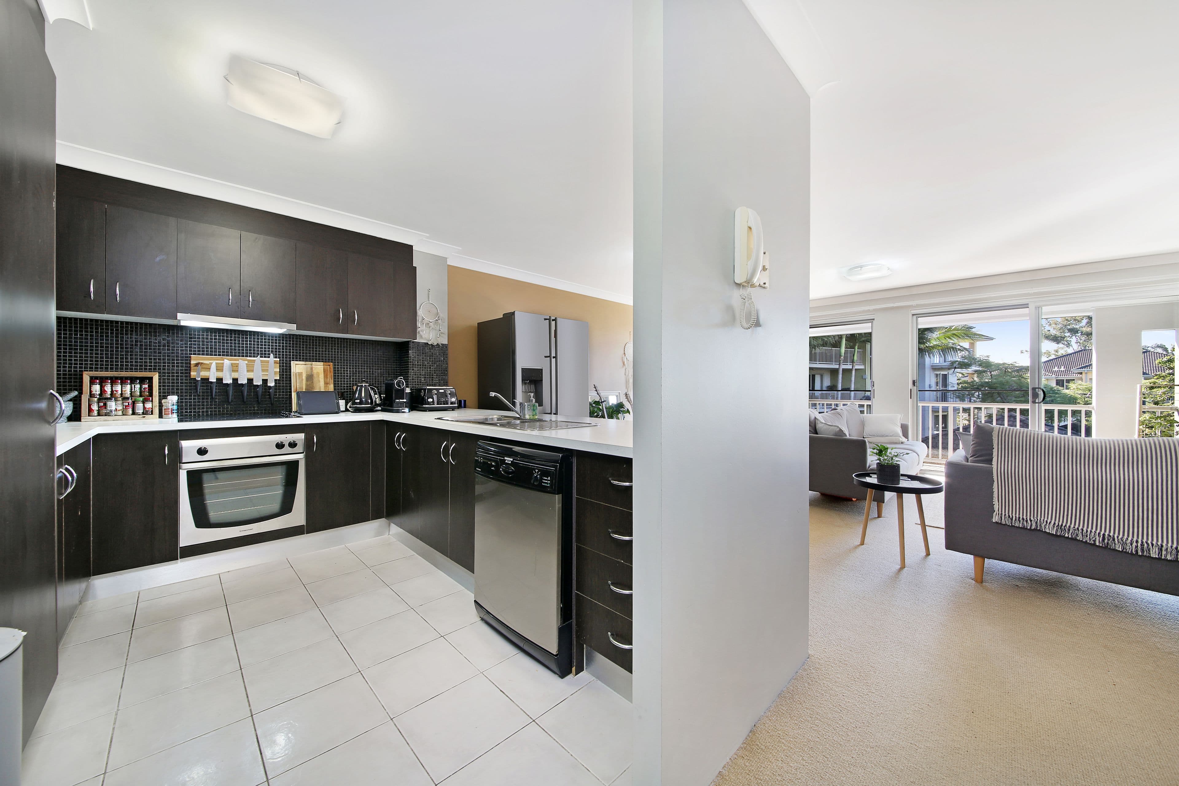 22 Oleander Avenue, Biggera Waters QLD 4216, Biggera Waters - Thumbnail 3
