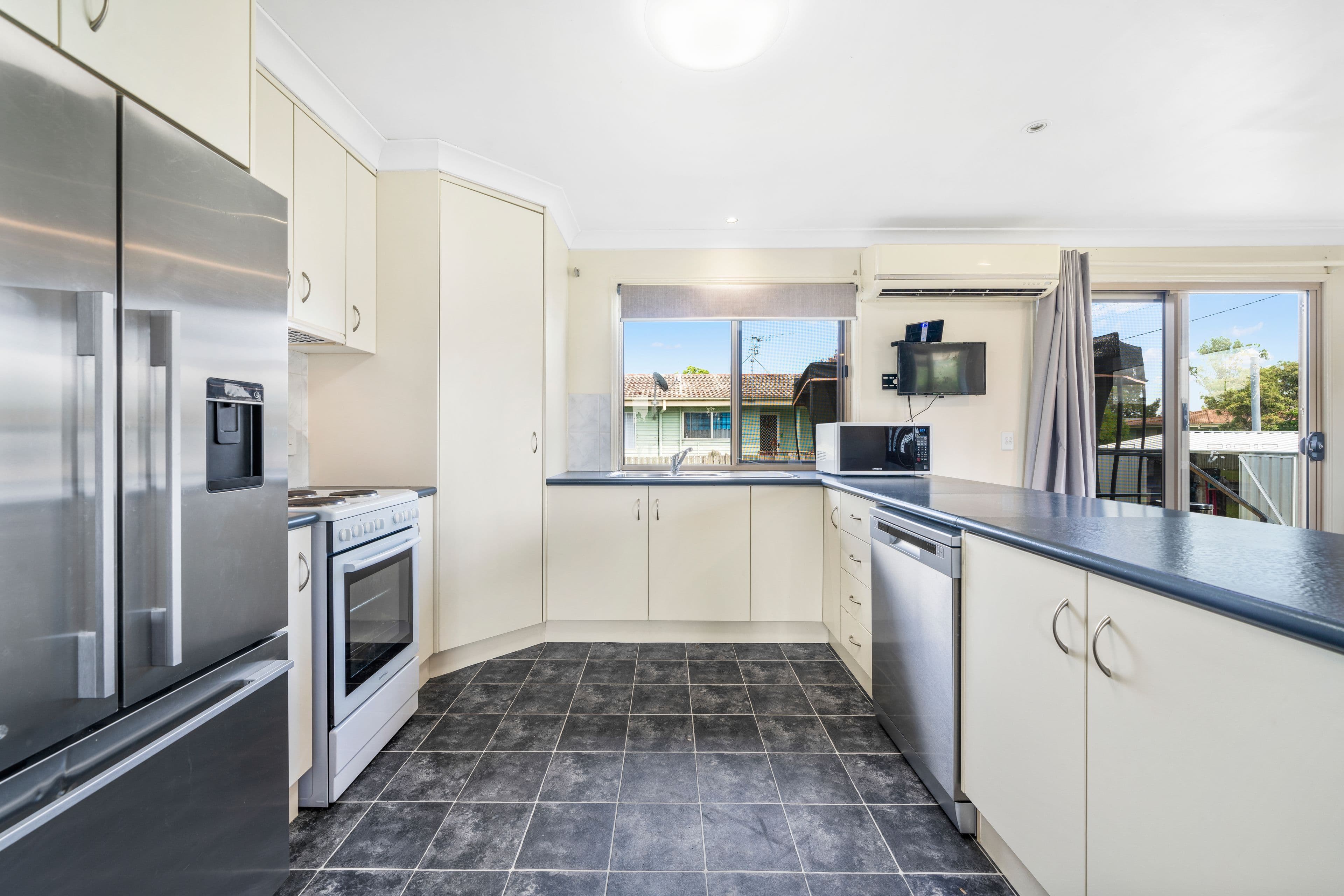 6 Milligan Street, Oakey QLD 4401, Oakey - Thumbnail 4