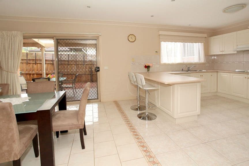 94 Bogong Avenue, GLEN WAVERLEY VIC 3150, Glen Waverley - Thumbnail 4