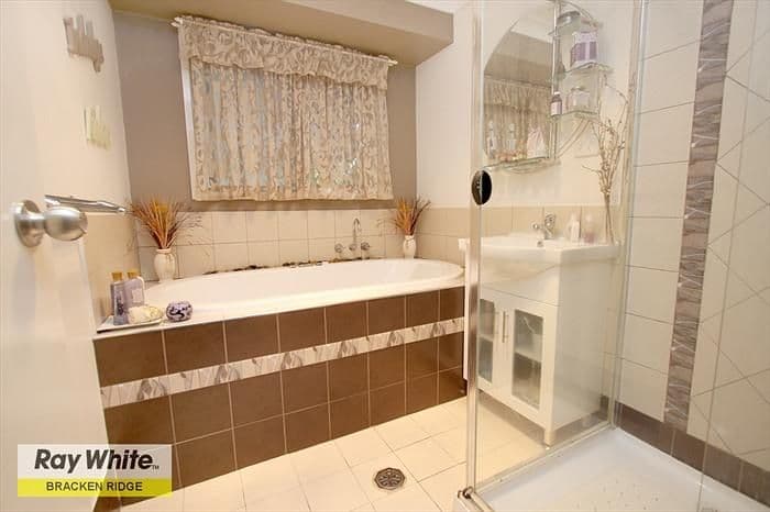 39 Rinnicrew Street, BRACKEN RIDGE QLD 4017, Bracken Ridge - Thumbnail 3