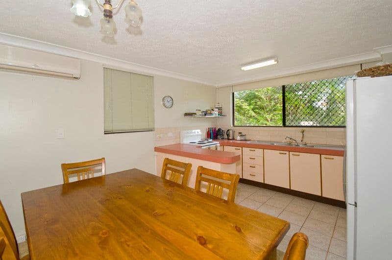 8 Mawarra Street, PALM BEACH QLD 4221, Palm Beach - Thumbnail 3
