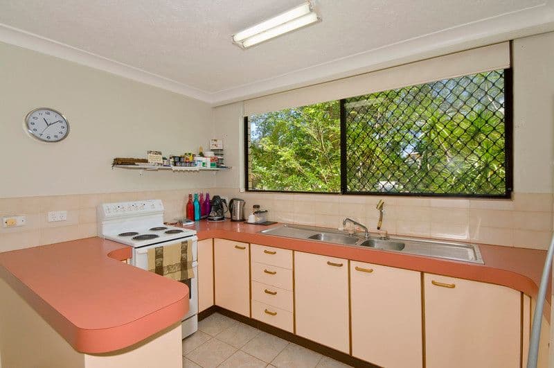 8 Mawarra Street, PALM BEACH QLD 4221, Palm Beach - Thumbnail 4