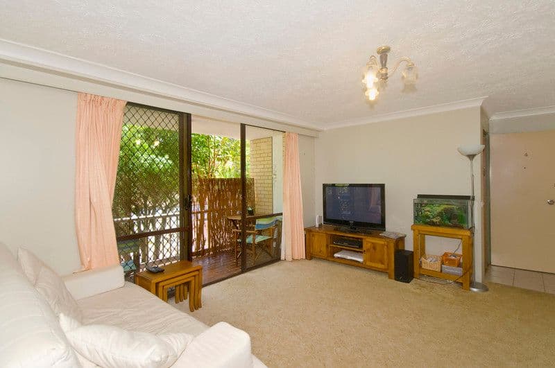 8 Mawarra Street, PALM BEACH QLD 4221, Palm Beach - Thumbnail 5