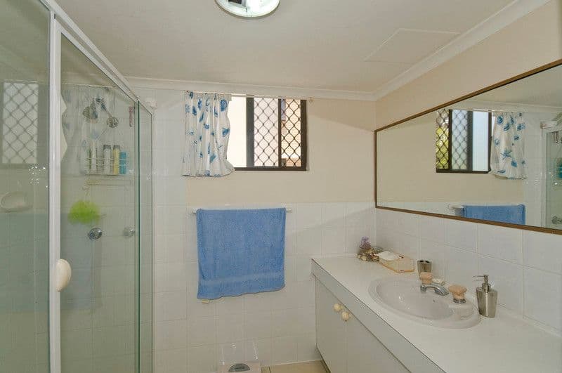 8 Mawarra Street, PALM BEACH QLD 4221, Palm Beach - Thumbnail 8