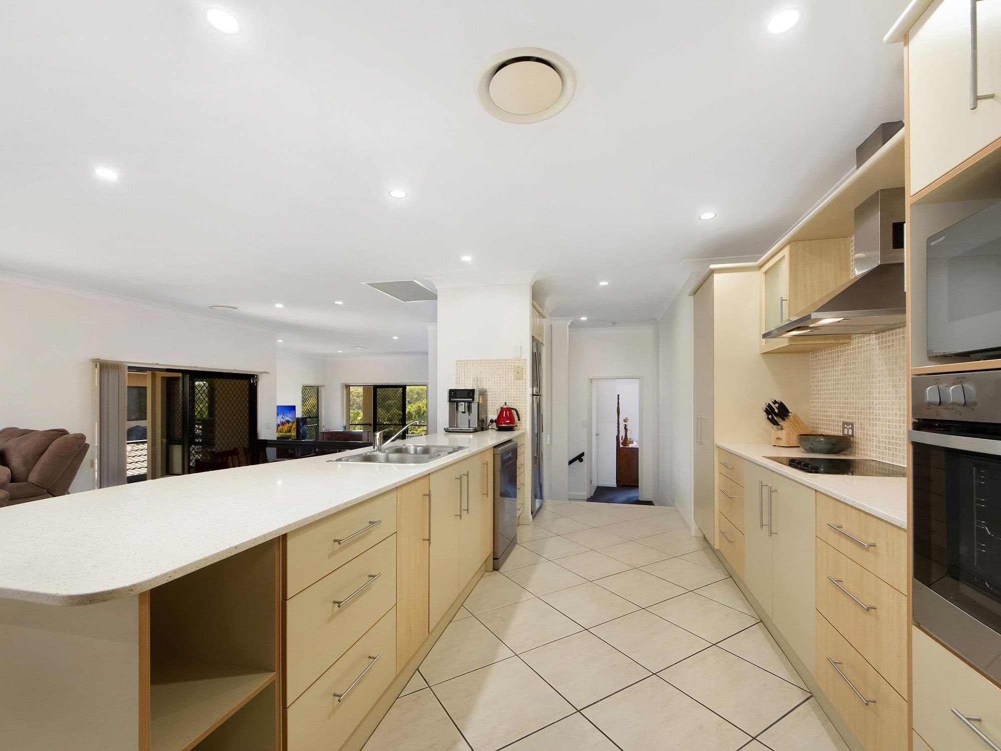 11 McNamara Court, Oxenford QLD 4210, Oxenford - Thumbnail 4