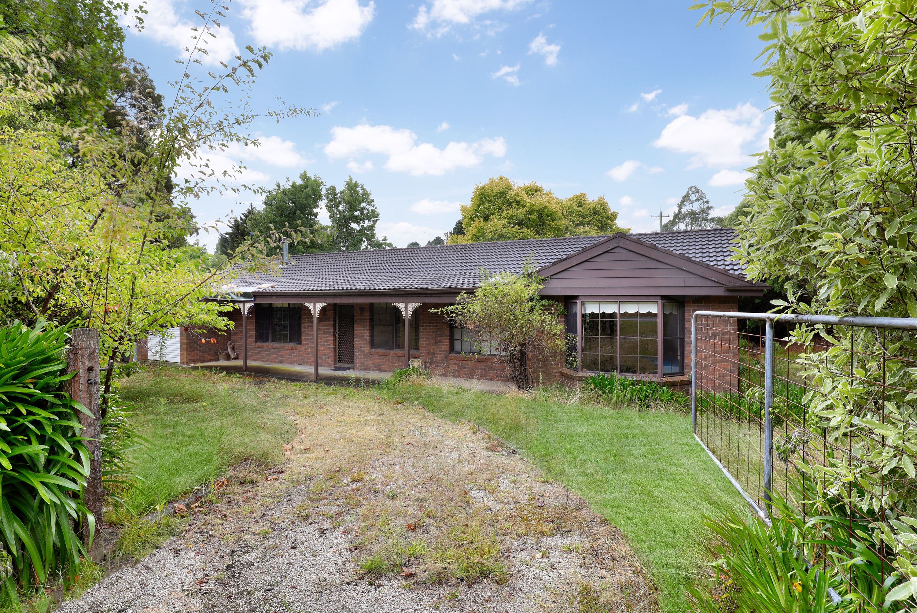 10 Dunvegan Place, Carindale - Image 1