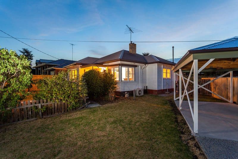 18 Calvert Street, HAMLYN HEIGHTS VIC 3215, Hamlyn Heights - Thumbnail 3