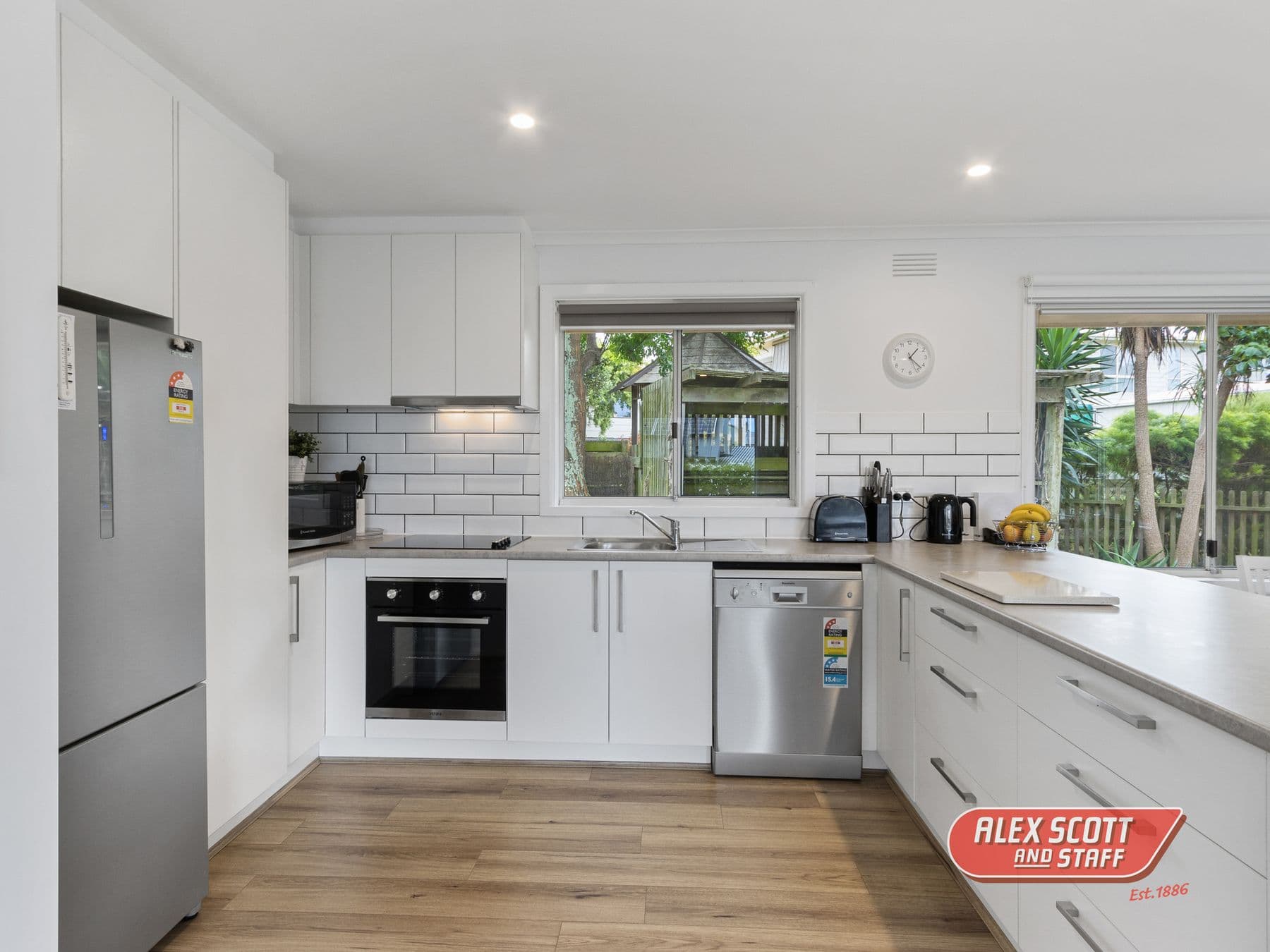 9 Walton Street, Rhyll, Rhyll - Thumbnail 2
