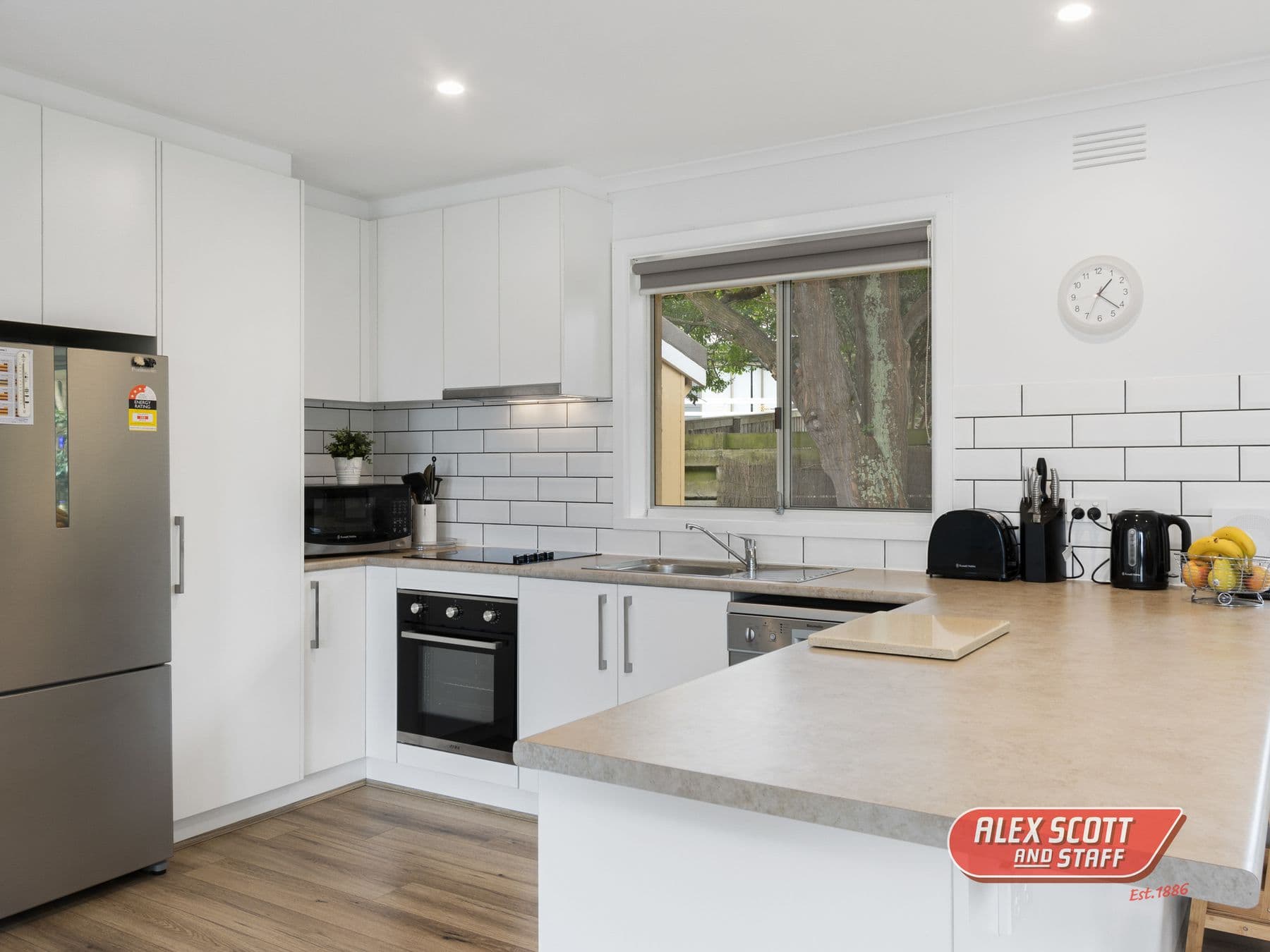 9 Walton Street, Rhyll, Rhyll - Thumbnail 3