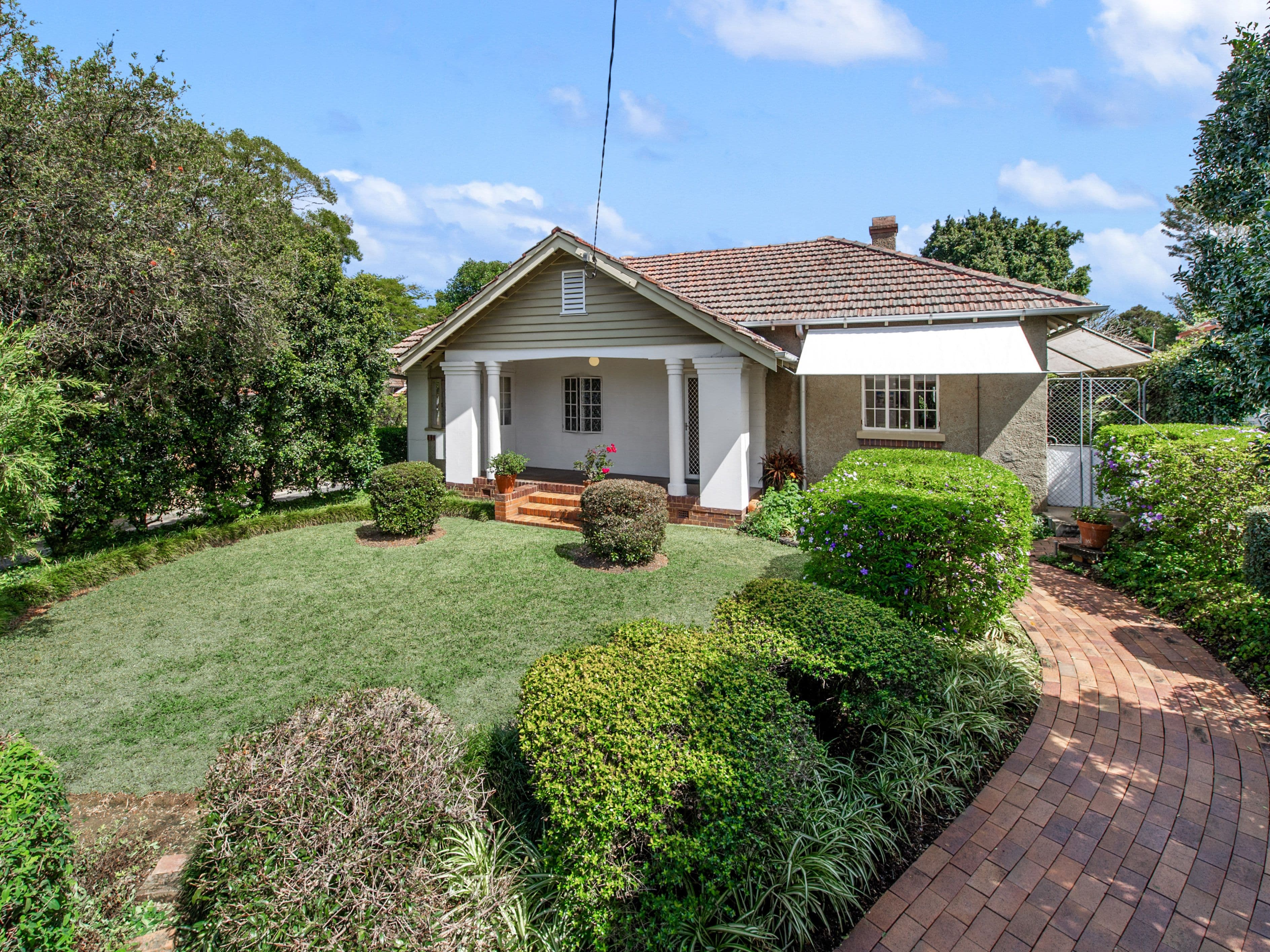 8 Lind Street, Newmarket QLD 4051, Newmarket - Image 1