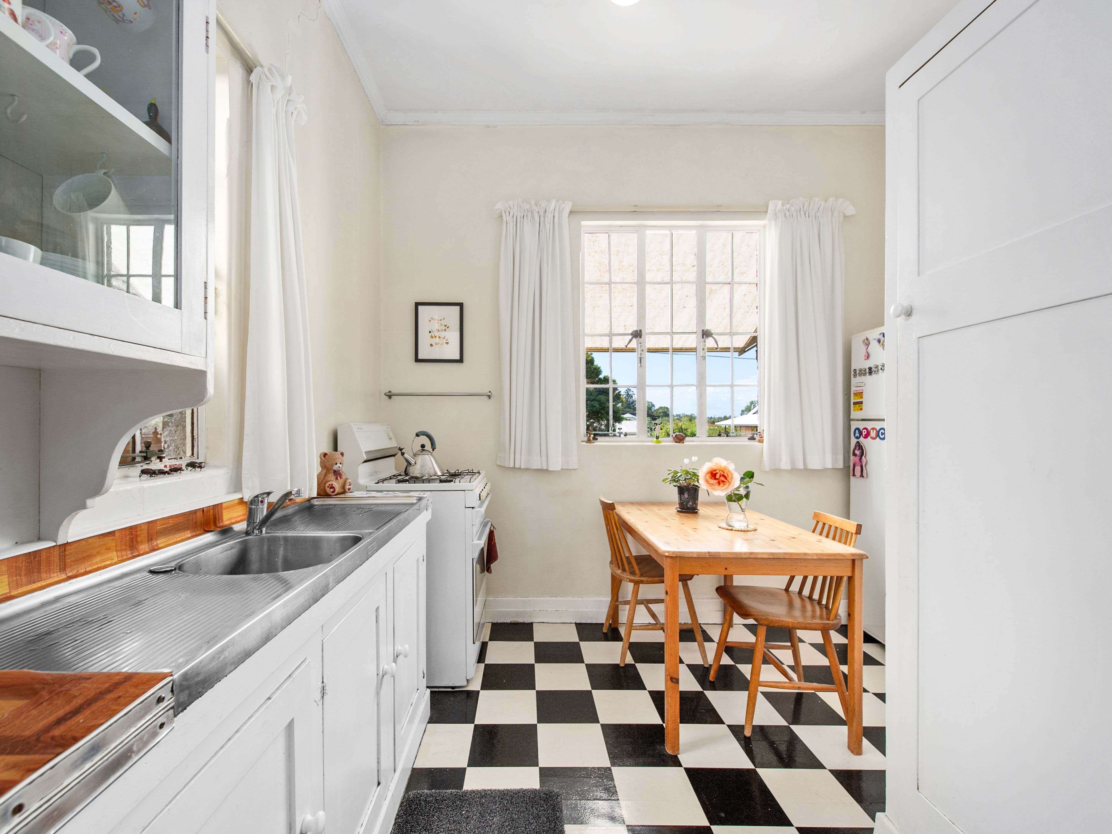 8 Lind Street, Newmarket QLD 4051, Newmarket - Thumbnail 4