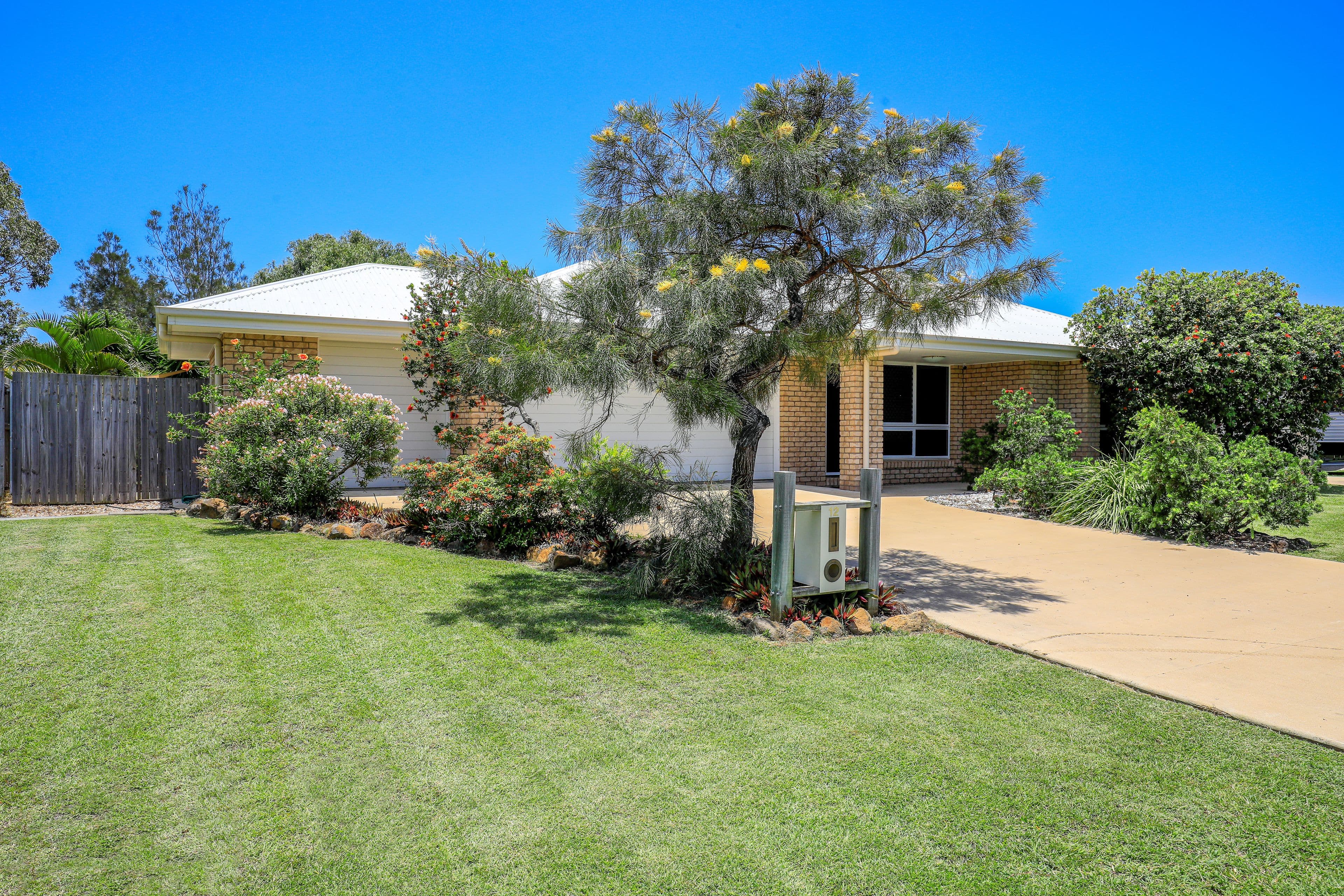 12 Betty Close, Coral Cove QLD 4670, Coral Cove - Thumbnail 2