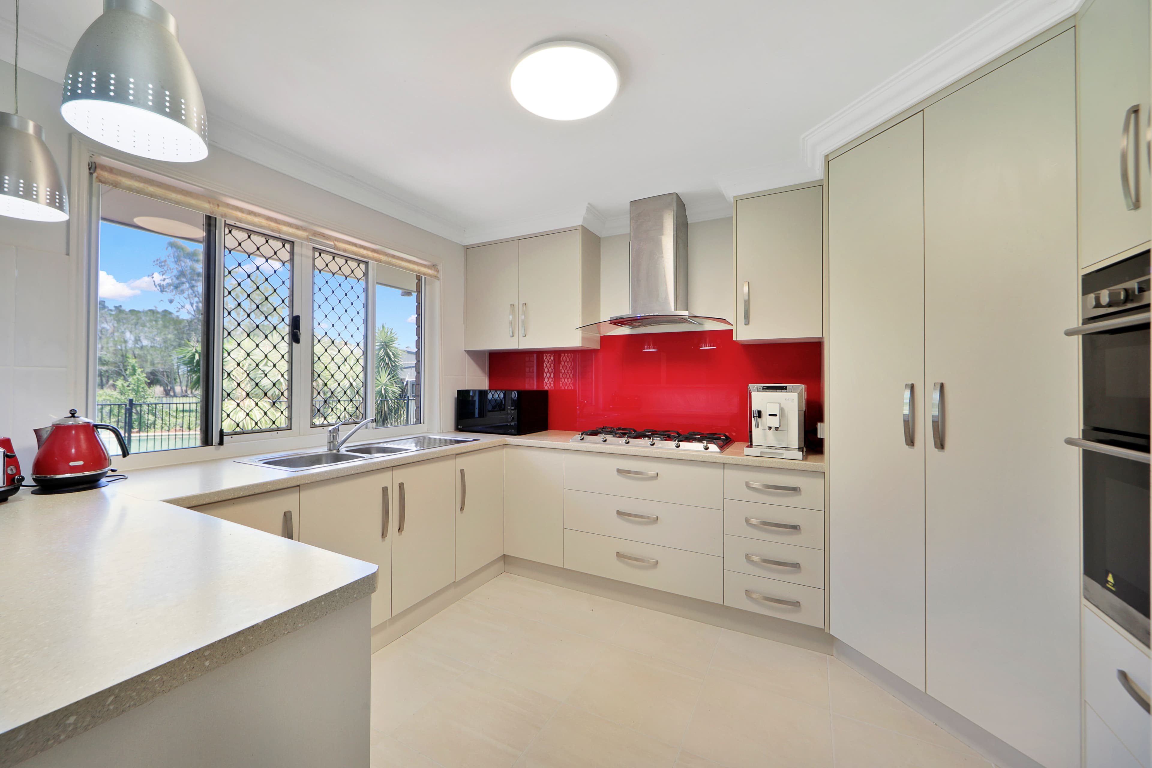 12 Betty Close, Coral Cove QLD 4670, Coral Cove - Thumbnail 8