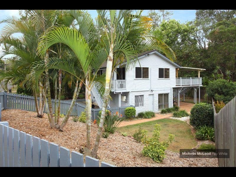 40 Cassandra Street, CHAPEL HILL QLD 4069, Chapel Hill - Thumbnail 2