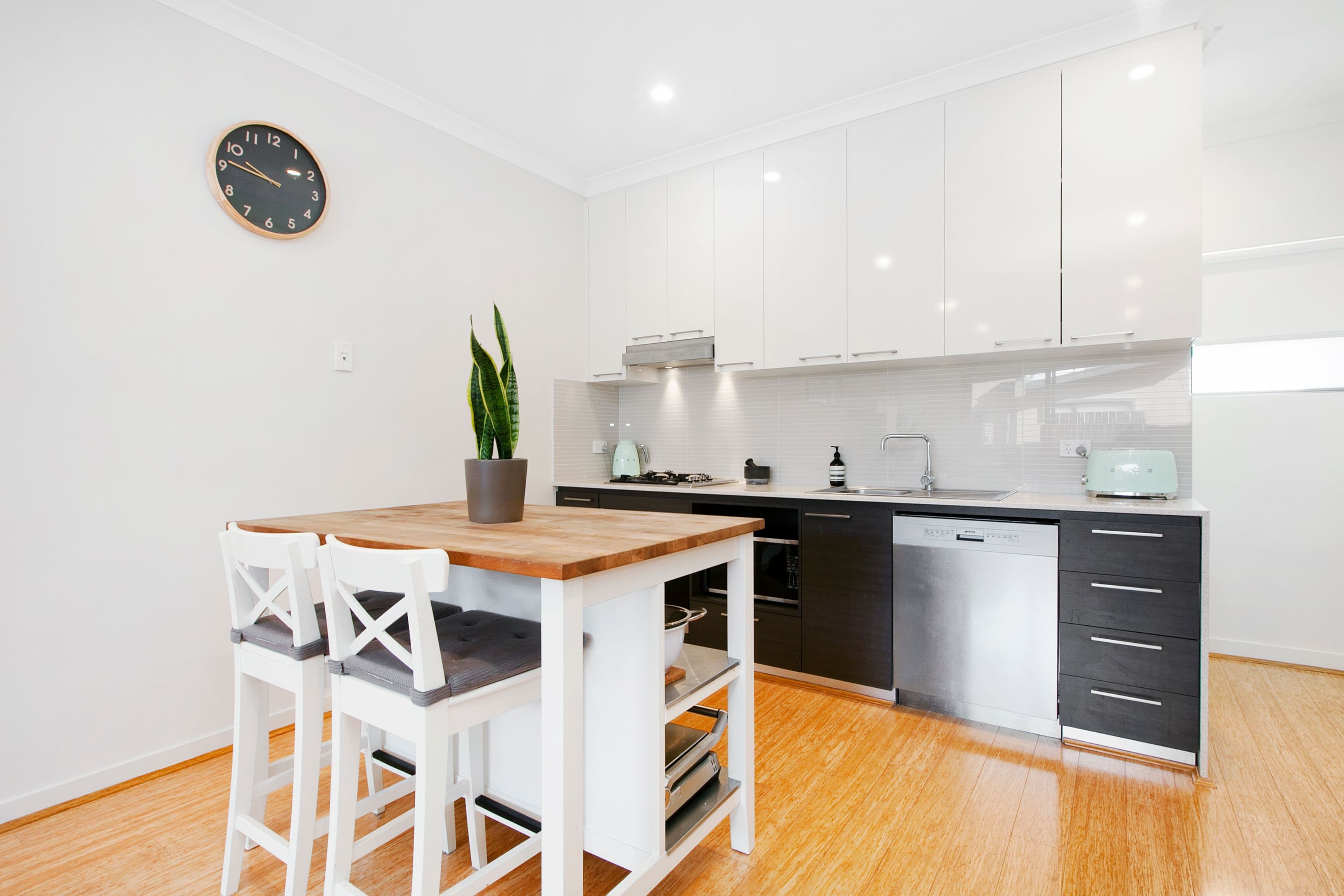 24 Aviary Grove, Thornbury VIC 3071, Thornbury - Thumbnail 2