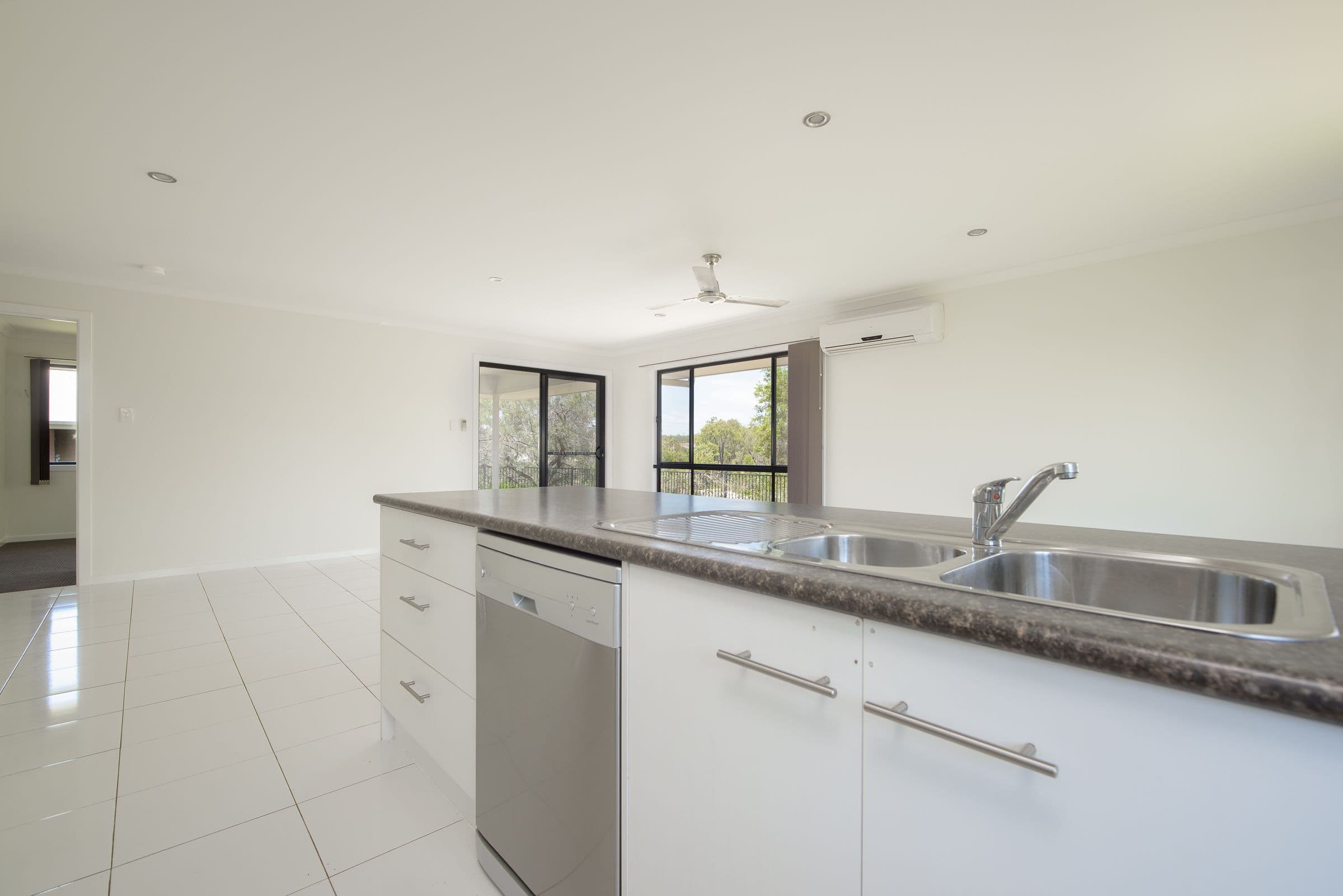 20 Stoneybrook Drive, Glen Eden QLD 4680, Glen Eden - Thumbnail 4