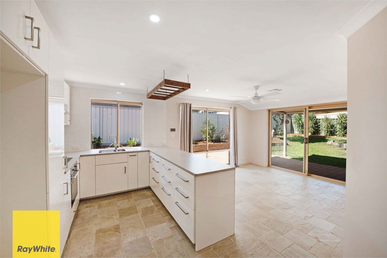 6 Speargrass Close, Alexander Heights WA 6064, Alexander Heights - Thumbnail 3