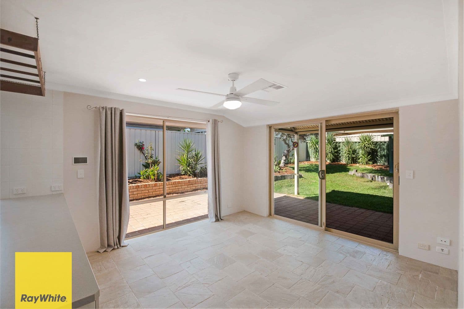 6 Speargrass Close, Alexander Heights WA 6064, Alexander Heights - Thumbnail 5
